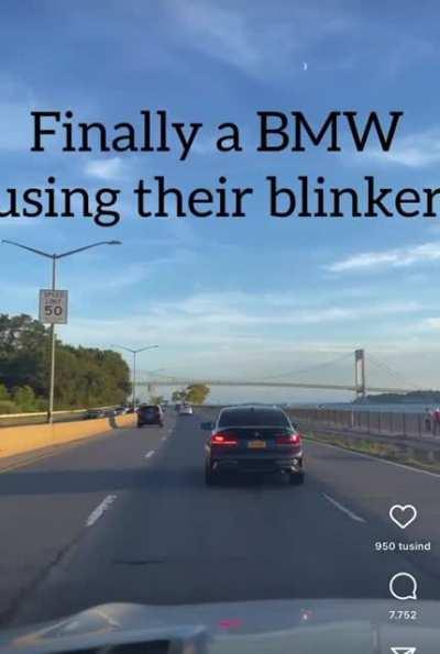 БМВшник впервые пробует пользоваться поворотниками