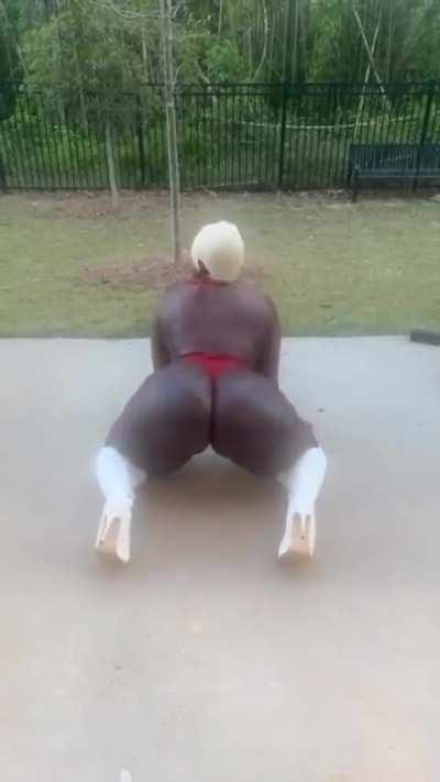 Jim Kelly Instructions Challenge feat. @_daintybody