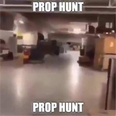 Extraño la buena época del Gmod y el Prop Hunt 😭👊