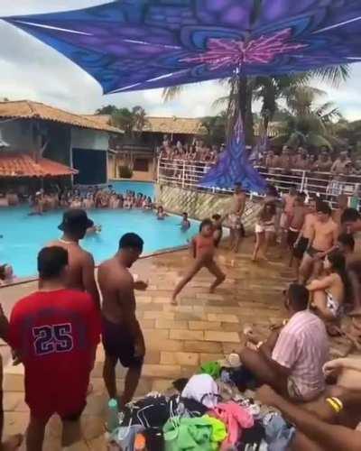 HMC while I rock with my choreography