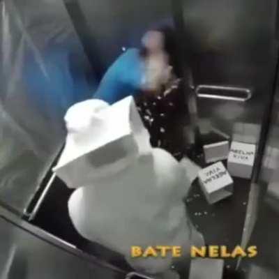 Надпись на коробках: 