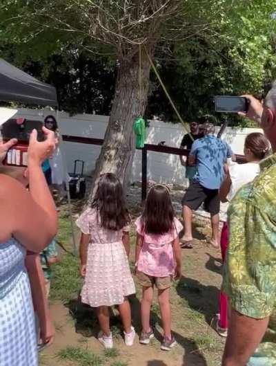 HMB while I smash this Pinata