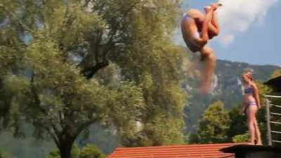 Jutta aan het zwemmen