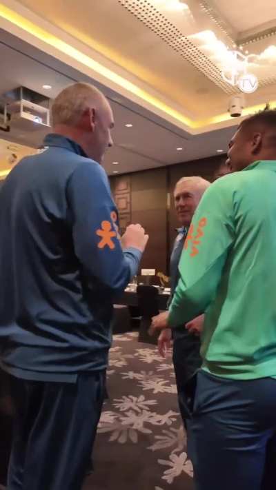 Carlos Augusto arrived at South Korea for National Duty with Carlo's Ancelotti Seleção