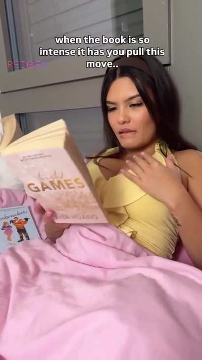 i alwaysget so horny when im reading