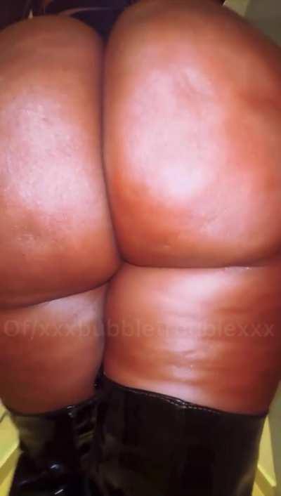 How I enter the room 🙆🏻‍♀️