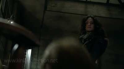 Emmy Rossum kicks a guy in the balls in Shameless S04E05