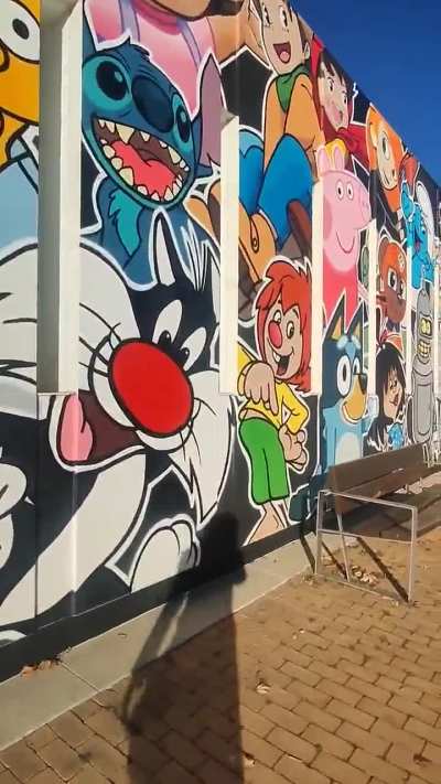 La infancia de muchas generaciones en este mural en León (España)