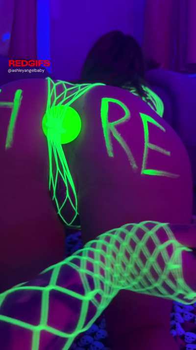 Glow in the dark body writing