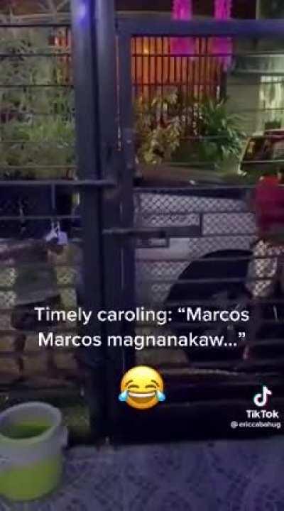 Ganito na dapat ang caroling.