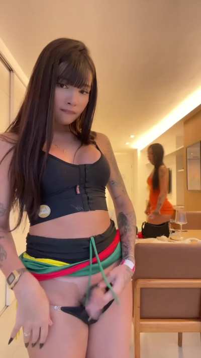 i heard your into sucking big girdick 