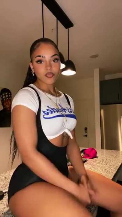 Jaida Parker is perfect for destroying beta white bois!