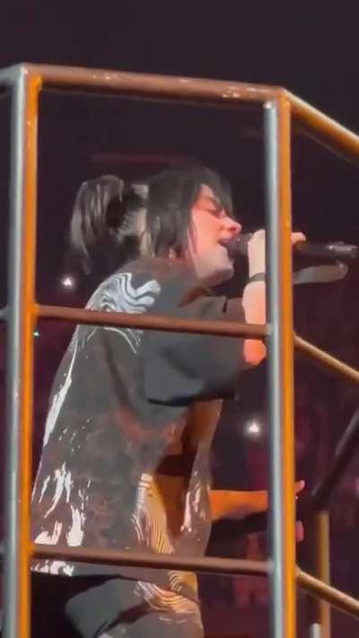 Billie's booty in the sky