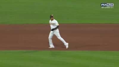 [Highlight] [Highlight] Juan Soto dances/waddles/steals 2nd base