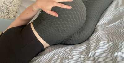 How you think about the fit into this leggings ?👀