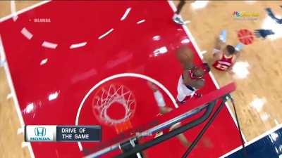 [Highlight] Bradley Beal puts Bogdanovic on his butt with the spin move