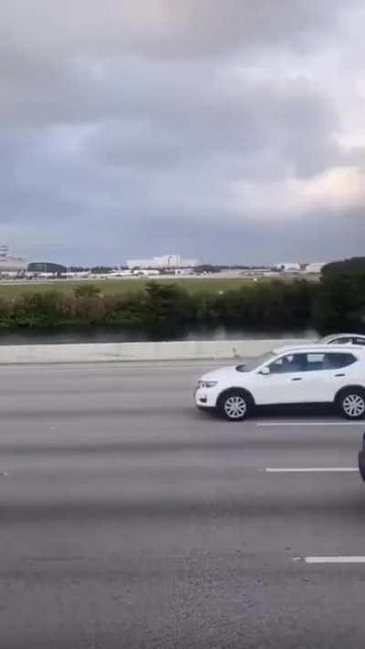 Bikers close the Highway and stop traffic flow in one of the most important parts of Miami.