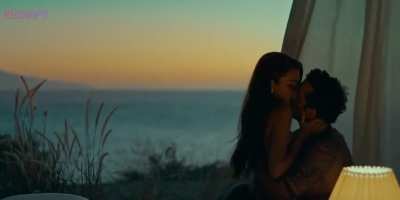 Hande Erçel Hot Kissing Scene