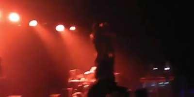 death grips filmed on 3DS (warning super shitty quality)