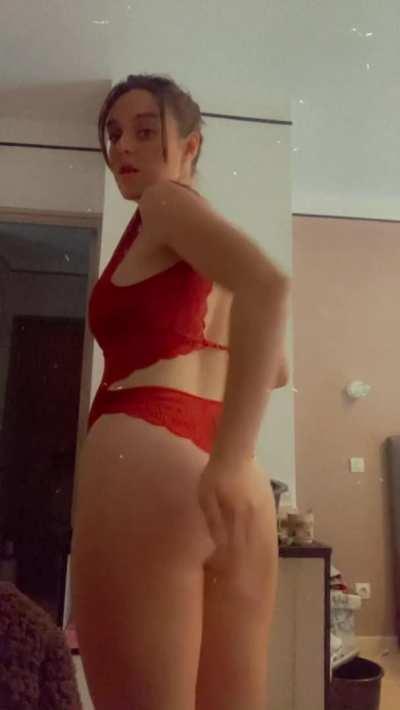 Just wondering, if you had to describe my body with one emoji what would it be?