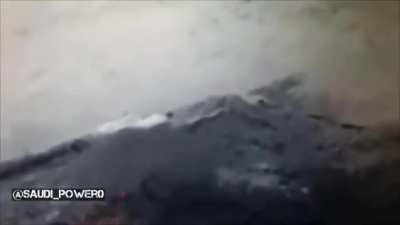 Saudis target a Houthi snipers site using Raybolt💥near the border-yemen