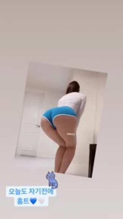 She has some nice legs