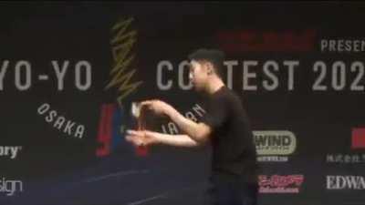 World Yoyo champion Mir Kim shows why he is a champion.