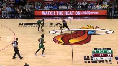 [Highlight] The referees stop Dennis Schroeder from walking the dog