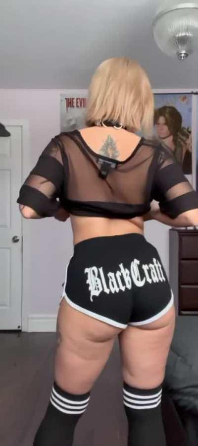 Do you like my outfit? [STBA]