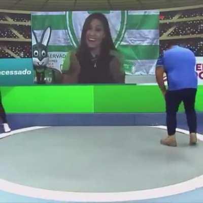 Se isso acontecesse com os maluco da ESPN, iria ter que encerrar o programa por uma semana.