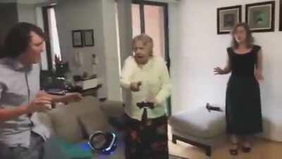 Non toglietelo pls (stamattina in dad mi è uscito sto video) Reposto per aver fatto un errore nello scorso post