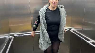 farts in the subway elevator