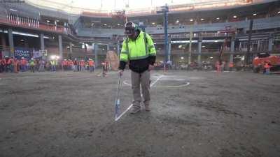 [Highlight] The Los Angeles Clippers' new arena is getting closer to being completed! With some sights from the inside, including Steve Ballmer and the Clippers' players having some fun around. From the TNT intermission during the Clippers vs. Suns game.