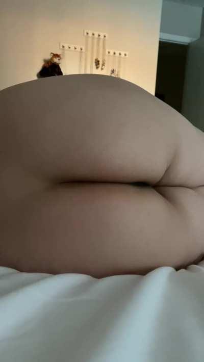 My morning farts are always the biggest 🥰💕💕(look at my cheeks move hehe 🙈)