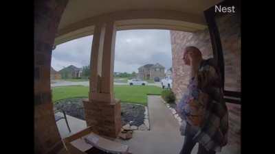 Confused grandma mistakes someone else’s house for her family’s house. The owner handles the situation with a surprising lack of empathy.