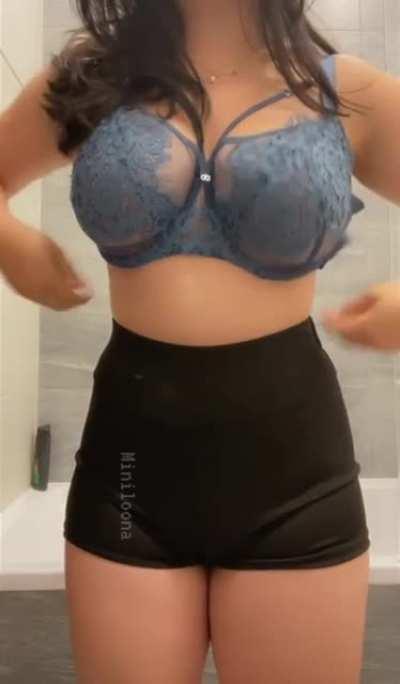 I am little curvy when I take off my clothes