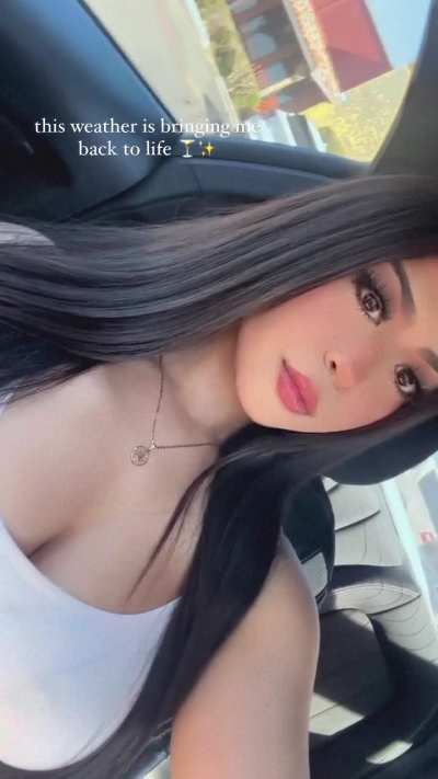 This weather is going to have her showing off more 🥵😍