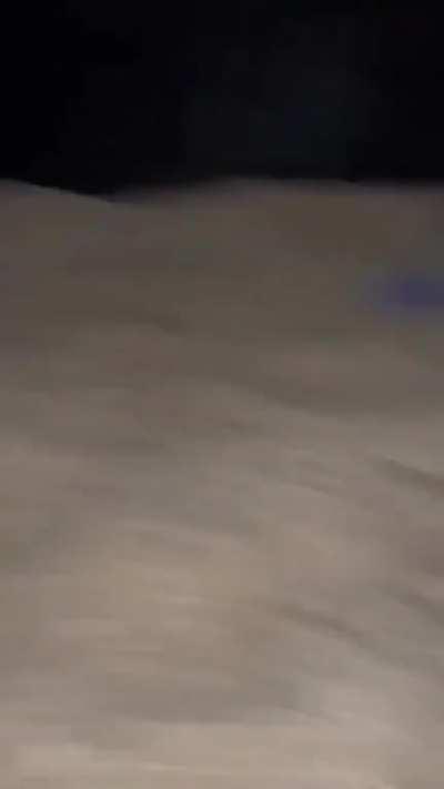 He's not helping at all ð