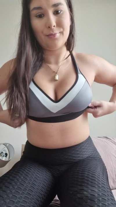 Here is what guys at the gym dont get to see what people on reddit can 😈 hope my asian Ds brighten ur day