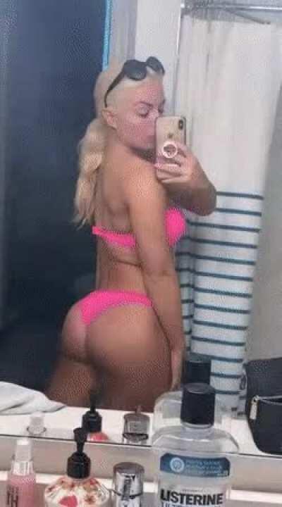 Mandy Rose has a nice ass