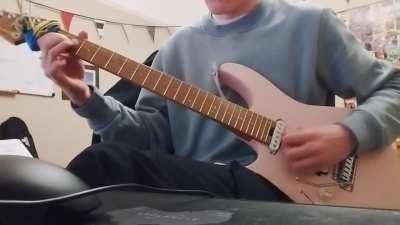 I've been trying to learn the solo from beat it over the last couple days, it's still not perfect but I'm not far off I don't think