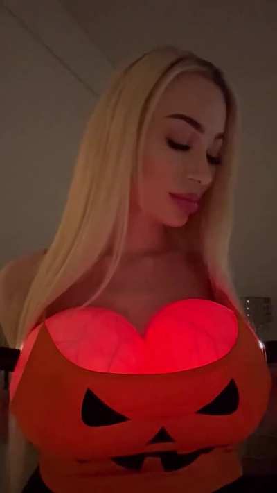 Bimbo GIF