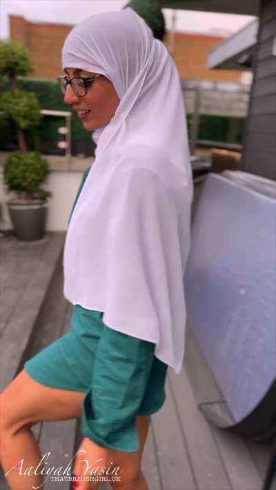 I love being a sassy hijabi, teasing you ð ($4 SALE ends in a hour)