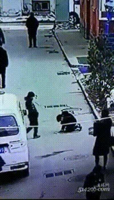 MRW I deliver top-notch customer service, as a sky-welder.