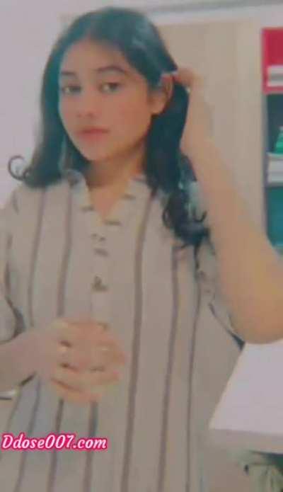 #NudeOnInstaReel🥵Famous insta Influencer Drunk & Posted her NUDE Video's on Instagram Reels🚨2 VIDEO'S SAVED BEFORE DELETION 🚨!! Don't Miss🥵🔥