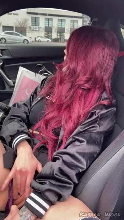 I'm your wild goth gf who loves to cum in public!! 😉 oc