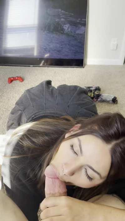 Only react if I can suck your dick while you play video games