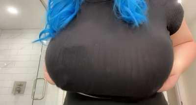 Hoping someone sorting New will be down to tittyfuck 🤤