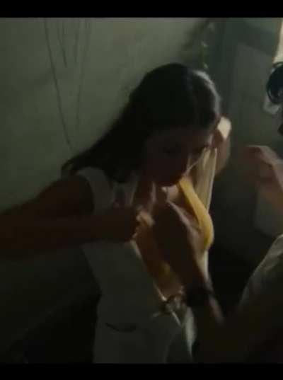 Mimi Keene's cleavage on Sex Education