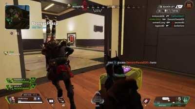 This could have been one of my coolest clips, but I was so utterly shocked by what happened that I couldn't finish the job. The timing... the angle... the fact that Wraith had that skin... I just wasn't ready.